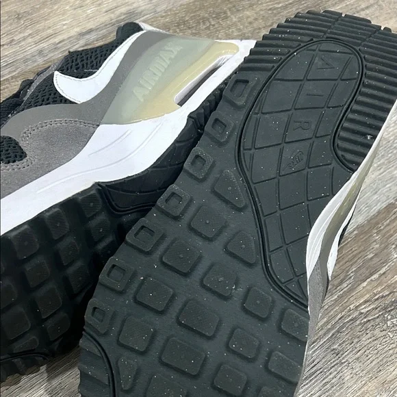 Nike Men's Black and Gray Air Max Sneakers - Picture 4 of 5